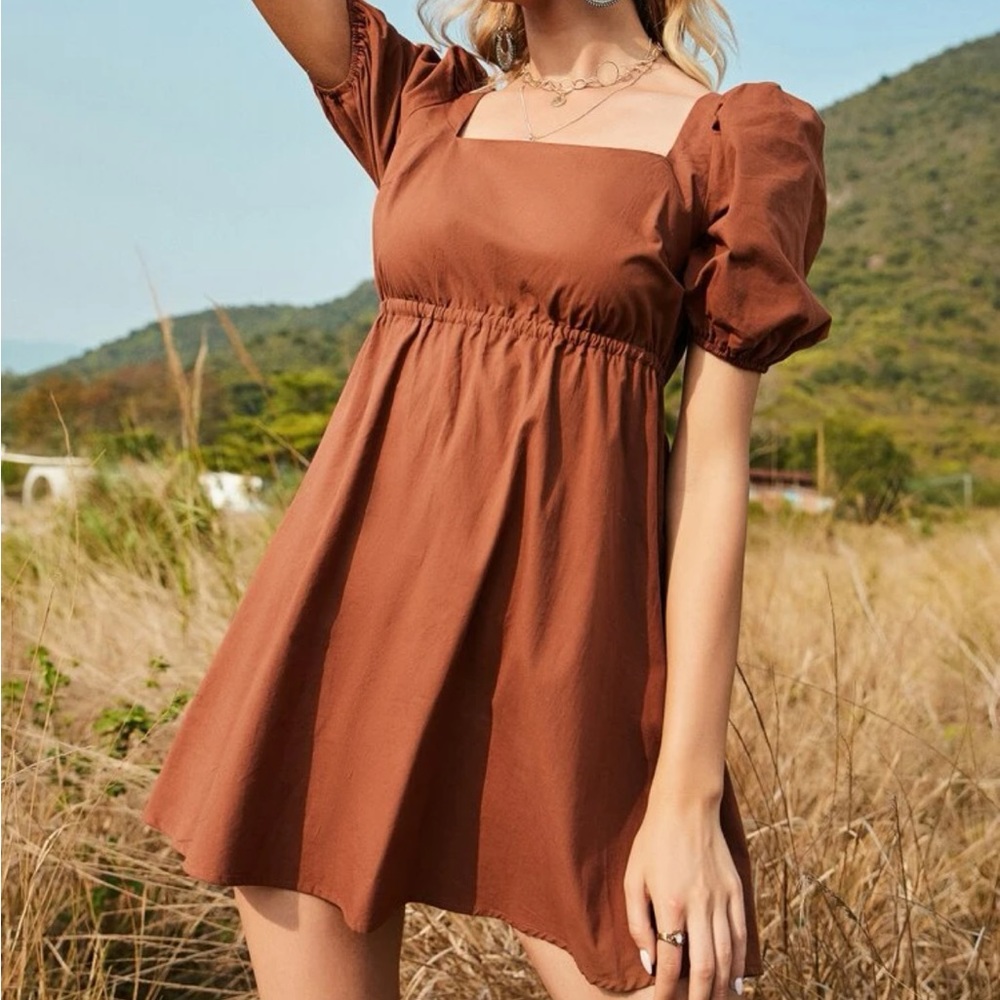 Open back dress, Lantern Sleeves
